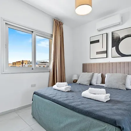 Style By Ezoria Apartment