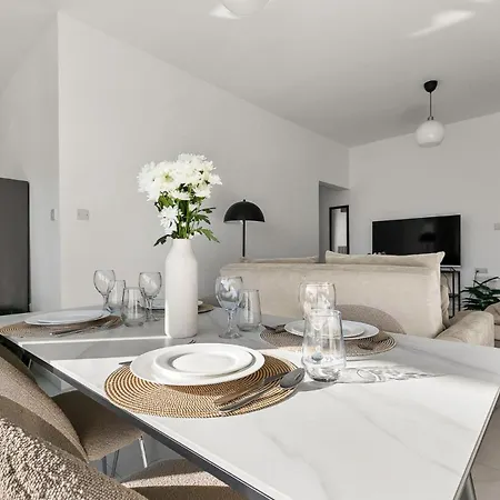 Apartment Style By Ezoria Limassol