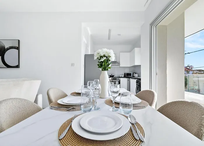 Style By Ezoria Limisso